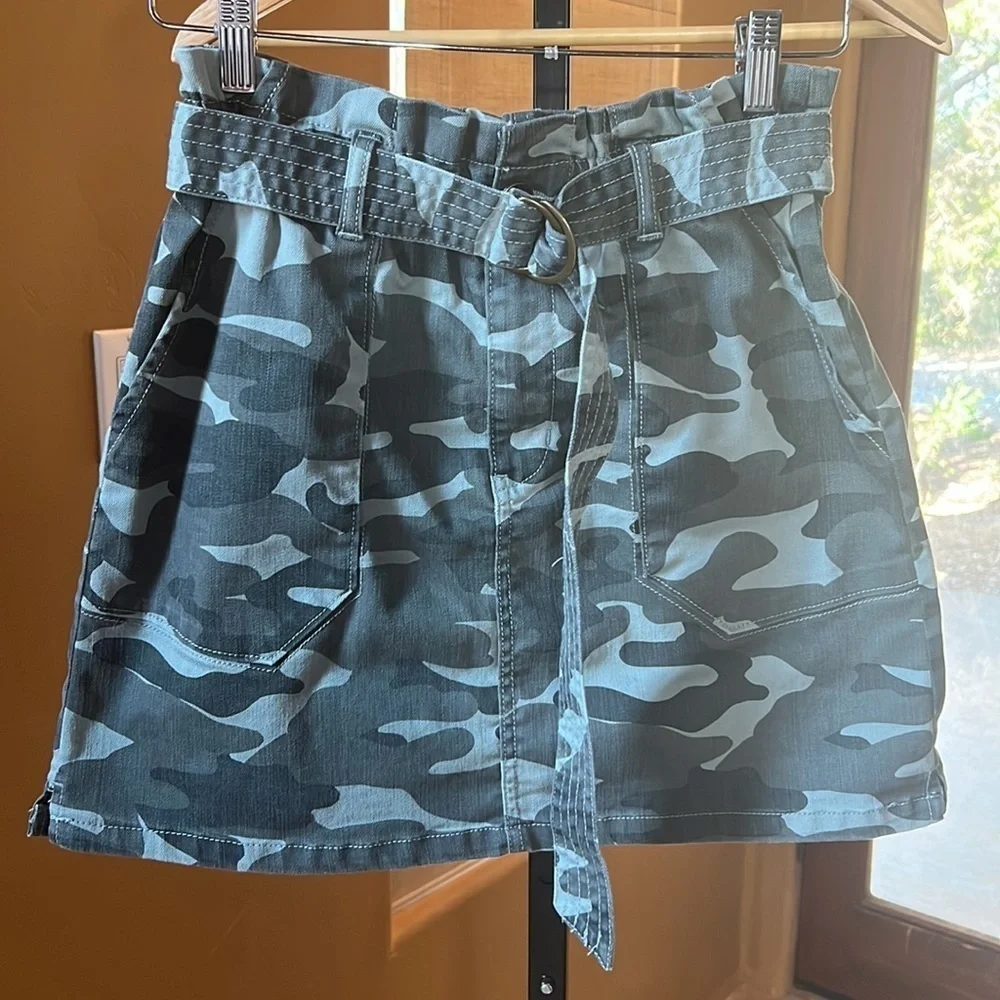 JOLT Camo Mini Skirt w/ Belt Size XS